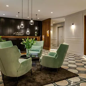 vizitați hotelul
