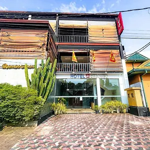 198 Hotel Negombo